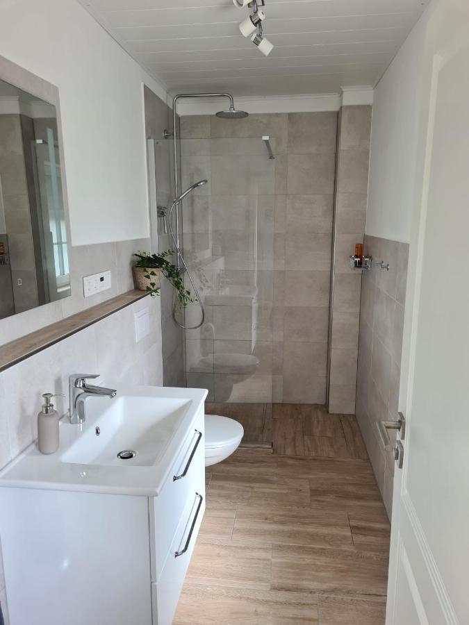 סלה Ferienwohnung Im Werder -Fuer Monteure Nicht Geeignet- מראה חיצוני תמונה